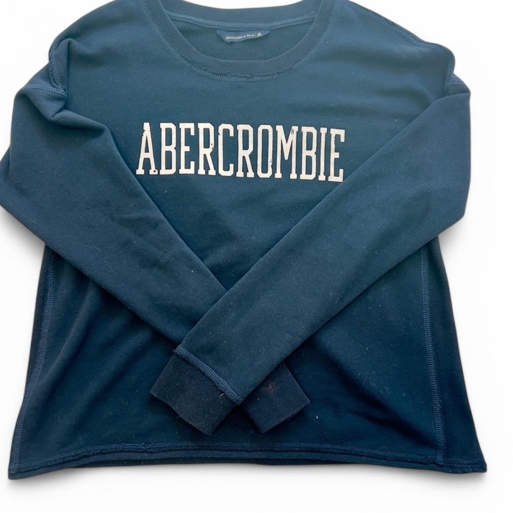 Navy blue Abercrombie & Fitch long sleeve sweatshirt/crewneck